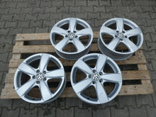Load image into Gallery viewer, 4x Alufelge 17 Zoll 6.5" 5x112 33ET Glanz Silber 5N0601025 VW Tiguan Rim Wheel FEL3411218783rz