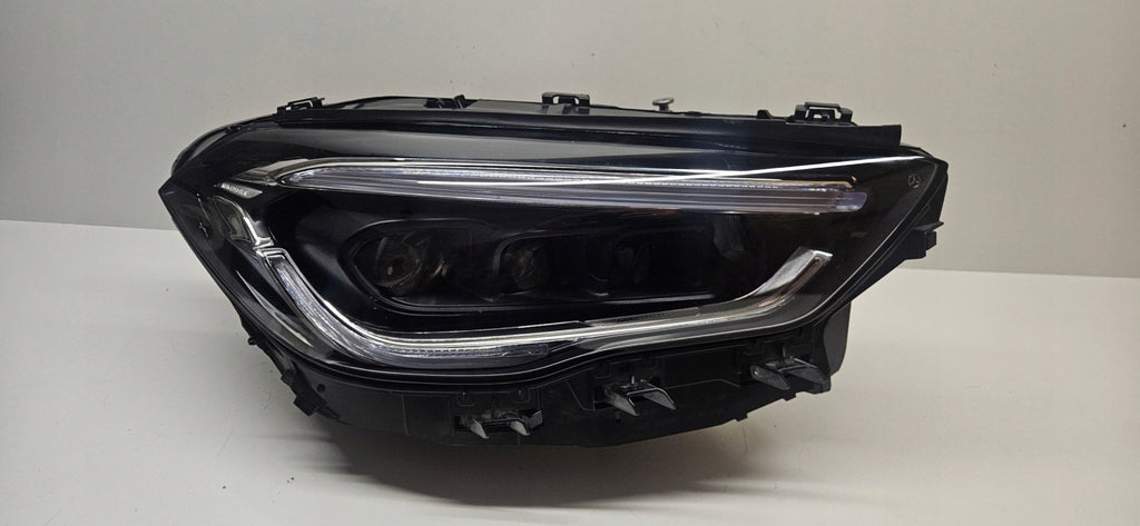 Frontscheinwerfer Mercedes-Benz Gla A2479065006 LED Rechts Headlight SCH8682699080kr