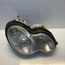 Laden Sie das Bild in den Galerie-Viewer, Frontscheinwerfer Mercedes-Benz 2038203861 Rechts Scheinwerfer Headlight SCH8497572295sm