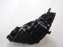Laden Sie das Bild in den Galerie-Viewer, Frontscheinwerfer Toyota Yaris Rechts Scheinwerfer Headlight SCH6517768890bx