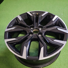 Load image into Gallery viewer, 1x Alufelge 17 Zoll 7.0" 4x100 37ET 403003526R Renault Clio I V Rim Wheel FEL6890405049lp
