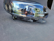 Load image into Gallery viewer, Frontscheinwerfer Opel Vivaro Zafira Life 1656227880 Xenon Rechts Headlight