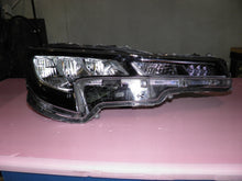 Load image into Gallery viewer, Frontscheinwerfer Toyota Corolla 81110-02S60 LED Rechts Scheinwerfer Headlight SCH5100294892im