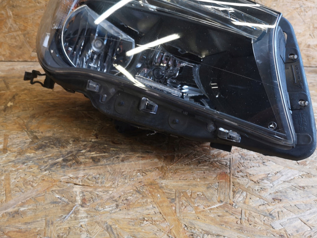 Frontscheinwerfer Mercedes-Benz Cla A1178200461 Rechts Scheinwerfer Headlight SCH5822112593ta
