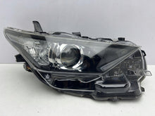 Laden Sie das Bild in den Galerie-Viewer, Frontscheinwerfer Toyota Auris 81110-02K30 Rechts Scheinwerfer Headlight SCH6867088910us
