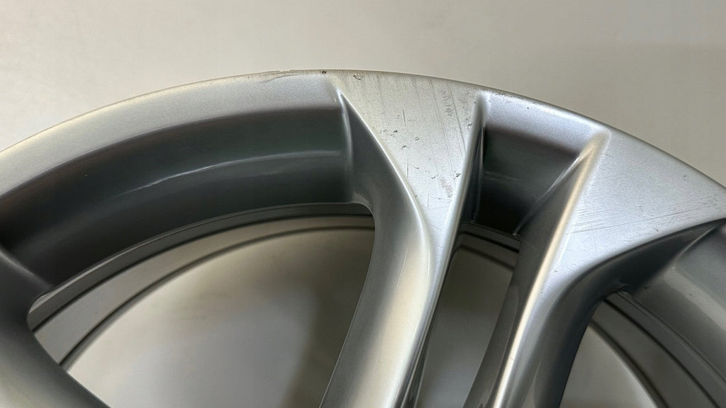 1x Alufelge 18 Zoll 8.0" 5x108 27ET Glanz Silber 9688278377 Peugeot Rim Wheel