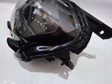 Laden Sie das Bild in den Galerie-Viewer, Frontscheinwerfer Lancia I 9850750680 LED Links Scheinwerfer Headlight SCH1726500867nb