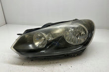Laden Sie das Bild in den Galerie-Viewer, Frontscheinwerfer VW 5K1941005J Links Scheinwerfer Headlight SCH1177200972jo