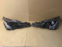 Laden Sie das Bild in den Galerie-Viewer, Frontscheinwerfer Toyota Corolla Ein Stück (Rechts oder Links) Headlight