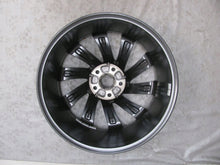 Laden Sie das Bild in den Galerie-Viewer, 1x Alufelge 18 Zoll 7.5&quot; 5x112 48ET Glanz Graphit 5E3601025AG Skoda Octavia