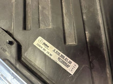 Laden Sie das Bild in den Galerie-Viewer, Frontscheinwerfer Mercedes-Benz Sprinter A9109060100 Rechts Headlight