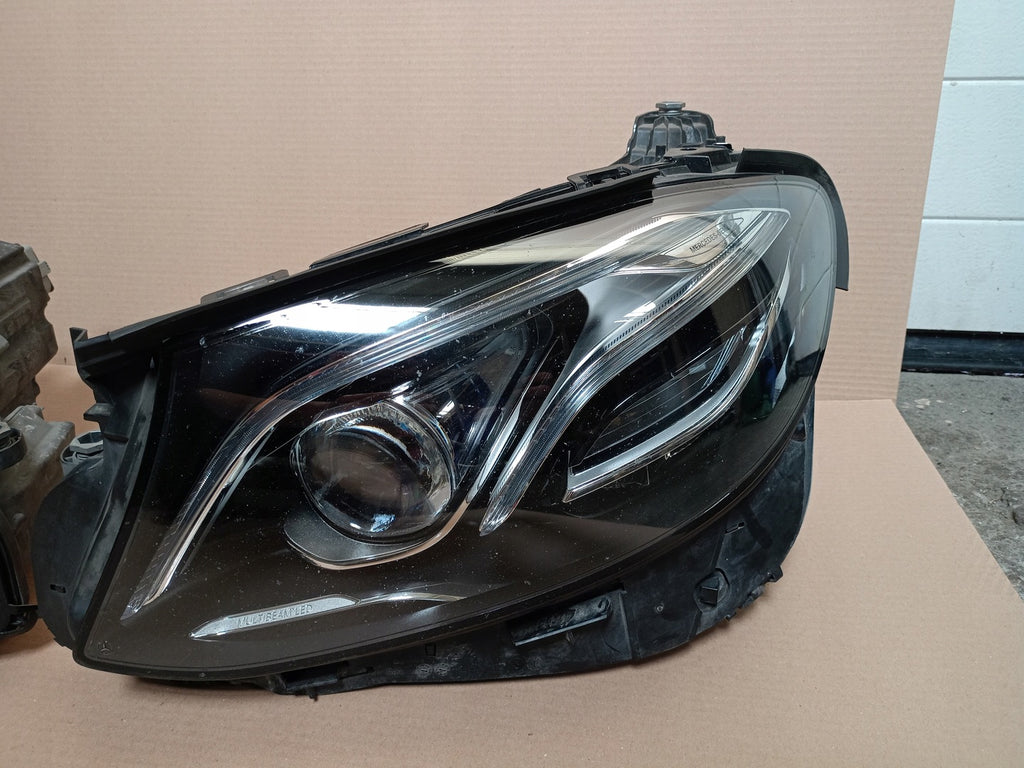 Frontscheinwerfer Mercedes-Benz W213 Ein Stück (Rechts oder Links) Headlight