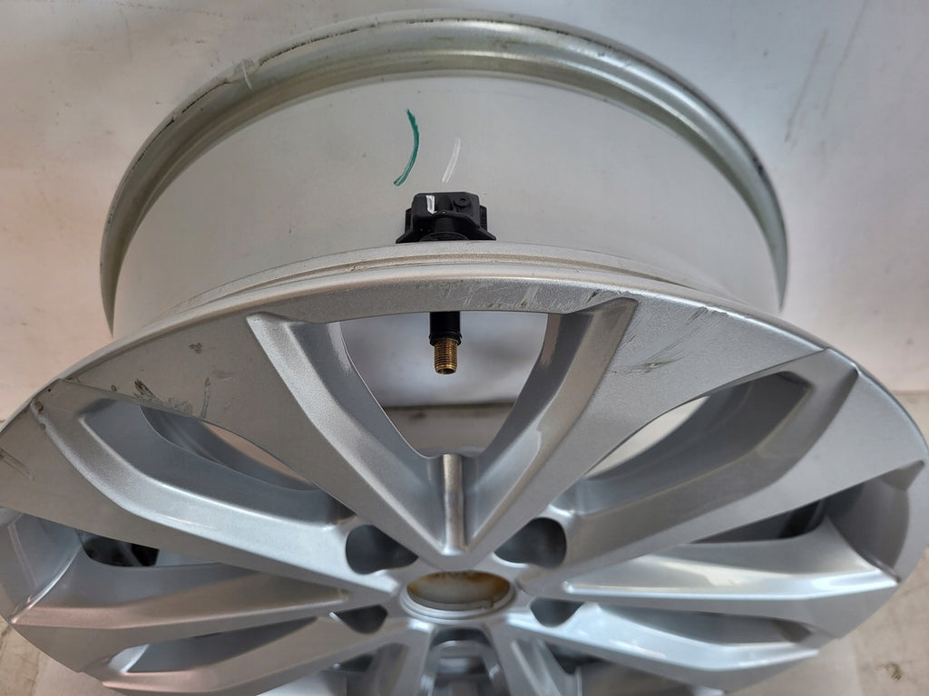 1x Alufelge 16 Zoll 6.5" 5x114.3 44ET Glanz Silber 403007521R Renault Zoe