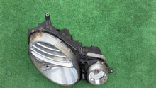 Laden Sie das Bild in den Galerie-Viewer, Frontscheinwerfer Mercedes-Benz W211 Xenon Rechts Scheinwerfer Headlight