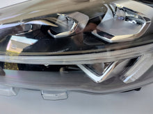 Laden Sie das Bild in den Galerie-Viewer, Frontscheinwerfer Ford Focus JX7B-13E015-CE Links Scheinwerfer Headlight