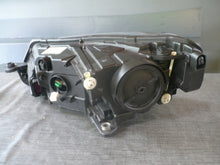 Laden Sie das Bild in den Galerie-Viewer, Frontscheinwerfer Skoda Superb III 3V1941016B Xenon Rechts Headlight
