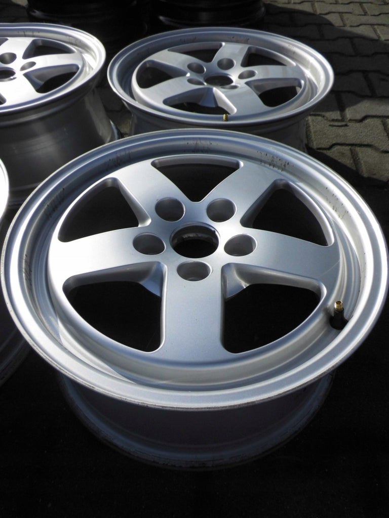4x Alufelge 16 Zoll 7.0" 5x112 35ET Glanz Silber 8W0601025EF Audi A4 B9 FEL8925743304ch