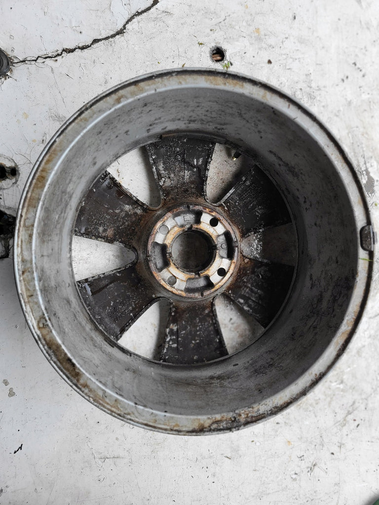 1x Alufelge 16 Zoll 6.5" 4x108 20ET Glanz Grau 9813557977 Peugeot Rim Wheel