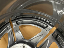 Laden Sie das Bild in den Galerie-Viewer, 1x Alufelge 18 Zoll 7.5&quot; 5x112 40ET A2064011700 Mercedes-Benz W206 Rim Wheel