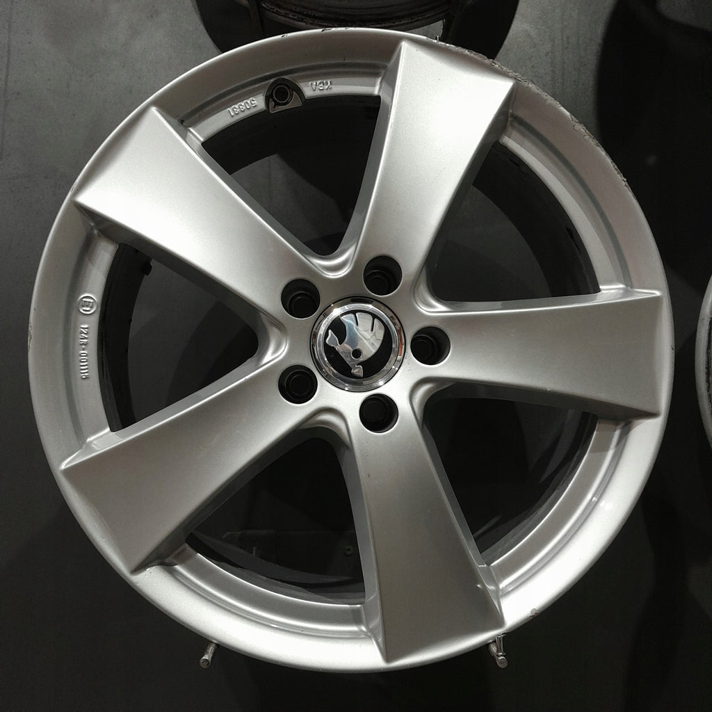 4x Alufelge 18 Zoll 7.5" 5x112 49ET KBA50881-F604174 Skoda Yeti Rim Wheel FEL7745597981lu