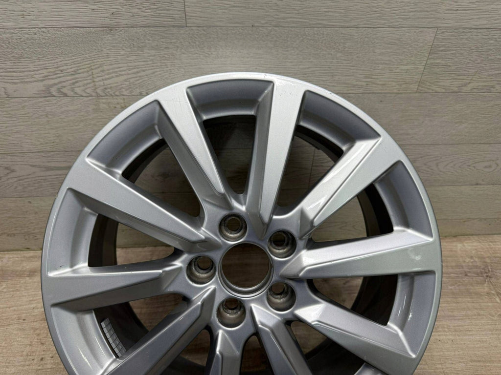 1x Alufelge 16 Zoll 6.5" 5x100 40ET Glanz Silber 82A601025C Audi A1 Rim Wheel FEL7634148834lh