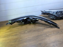 Laden Sie das Bild in den Galerie-Viewer, Frontscheinwerfer Toyota Chr 81130-F4030 Rechts Scheinwerfer Headlight SCH6777178482mn