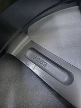 Laden Sie das Bild in den Galerie-Viewer, 1x Alufelge 17 Zoll 7.0&quot; 4x100 45ET Glanz Graphit 996585 Mazda Mx5 Mx-5 Iv