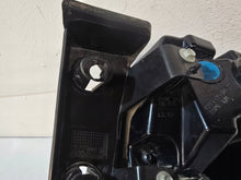 Laden Sie das Bild in den Galerie-Viewer, Frontscheinwerfer Ford LJ8B-13405AG Links Scheinwerfer Headlight SCH1961149675hl