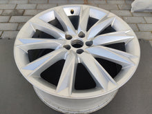 Laden Sie das Bild in den Galerie-Viewer, 1x Alufelge 20 Zoll 9.0&quot; 5x112 38ET Glanz Silber 4KE071490A Audi E-Tron