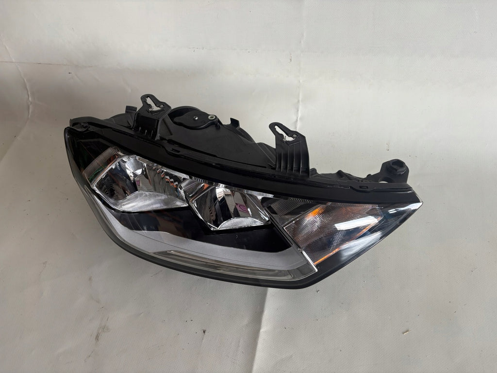 Frontscheinwerfer Audi A1 82A941004 Rechts Scheinwerfer Headlight SCH4097210765cy