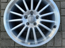 Laden Sie das Bild in den Galerie-Viewer, 1x Alufelge 18 Zoll 8.0" 5x112 47ET Glanz Silber 8K0071498 Audi Rim Wheel FEL9806030256fj
