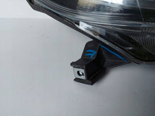Laden Sie das Bild in den Galerie-Viewer, Frontscheinwerfer Toyota Hilux 0K-56 LED Rechts Scheinwerfer Headlight SCH8168966204go