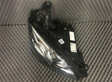Laden Sie das Bild in den Galerie-Viewer, Frontscheinwerfer Mercedes-Benz W213 A2139067606 Rechts Scheinwerfer Headlight SCH7977422757qc