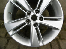 Laden Sie das Bild in den Galerie-Viewer, 1x Alufelge 17 Zoll 7.0&quot; 5x115 45ET 0P101K10 Opel Astra J Rim Wheel