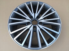 Laden Sie das Bild in den Galerie-Viewer, 1x Alufelge 17 Zoll 7.0" 5x112 49ET 5F0601025Q Mg Leon Rim Wheel FEL2550125033mb
