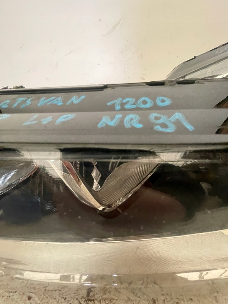 Frontscheinwerfer VW Golf Sportsvan 517941006B Rechts Scheinwerfer Headlight SCH5110147488mw