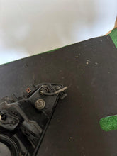 Laden Sie das Bild in den Galerie-Viewer, Frontscheinwerfer Hyundai Ix35 92102-2SXXX Xenon Rechts Scheinwerfer Headlight SCH3366715866eb