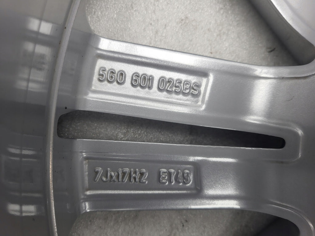 1x Alufelge 17 Zoll 7.0" 5x112 49ET Glanz Silber 5G0601025BS VW Golf Viii FEL5459731502wx