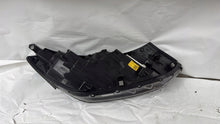 Laden Sie das Bild in den Galerie-Viewer, Frontscheinwerfer Hyundai Tucson 92101-D7600 Links Scheinwerfer Headlight SCH5061834993lc