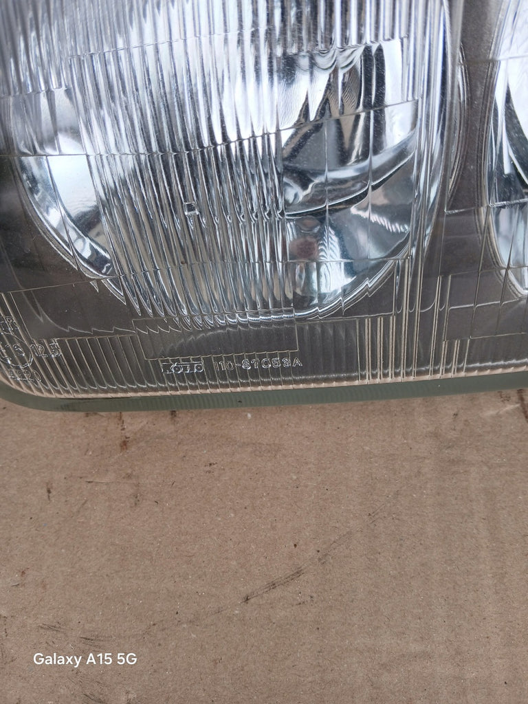 Frontscheinwerfer Mitsubishi Delica Space Gear Ein Satz Scheinwerfer Headlight