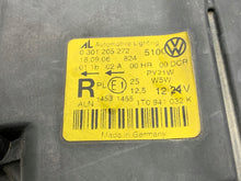Load image into Gallery viewer, Frontscheinwerfer VW Touran 1T0941032K Ein Stück (Rechts oder Links) Headlight