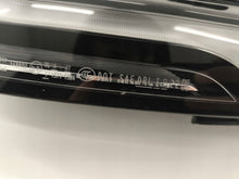 Laden Sie das Bild in den Galerie-Viewer, Frontscheinwerfer BMW 7 12640180490 12640170490 Ein Satz Scheinwerfer Headlight SCH6789919875mc