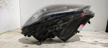 Laden Sie das Bild in den Galerie-Viewer, Frontscheinwerfer Mercedes-Benz Gla A1668203459 Rechts Scheinwerfer Headlight SCH2349645808cg