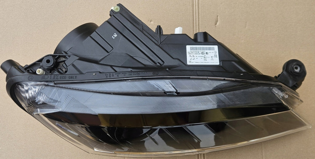 Frontscheinwerfer Skoda Superb III 3V1941016B Xenon Rechts Headlight SCH1908056824lv