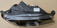 Laden Sie das Bild in den Galerie-Viewer, Frontscheinwerfer Skoda Superb III 3V1941016B Xenon Rechts Headlight SCH1908056824lv