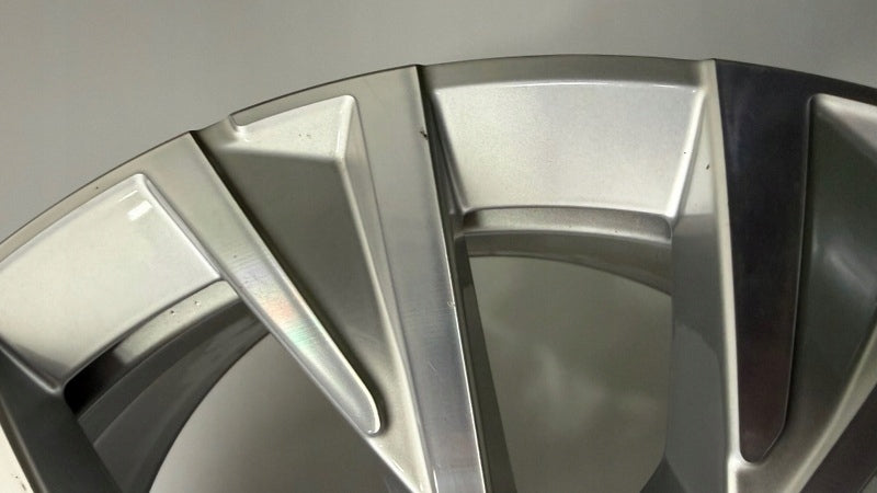 1x Alufelge 18 Zoll 8.0" 5x112 44ET Glanz Silber 3P0601025E Skoda Superb FEL2223996424zr