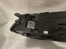 Laden Sie das Bild in den Galerie-Viewer, Frontscheinwerfer Ford Kuga LV4B-13W029-AG 90187826 Rechts Headlight SCH6634286016yy