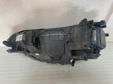 Load image into Gallery viewer, Frontscheinwerfer VW Golf Sportsvan I 517941032 Xenon Rechts Headlight SCH8232887059pm