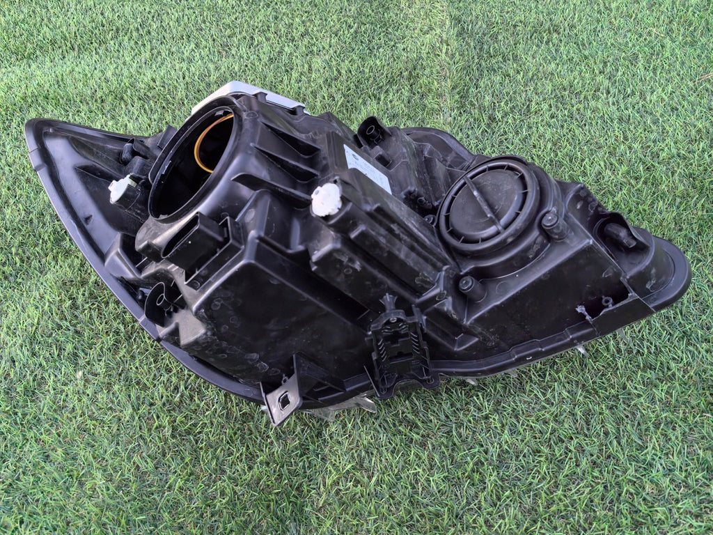 Frontscheinwerfer Mercedes-Benz Sprinter 906 A9068203161 Xenon Rechts oder Links SCH8130689450to