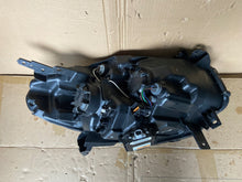 Load image into Gallery viewer, Frontscheinwerfer Renault Koleos 260602178R Xenon Links Scheinwerfer Headlight